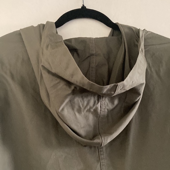 Pullover olive green jacket with front pocket - Picture 4 of 4